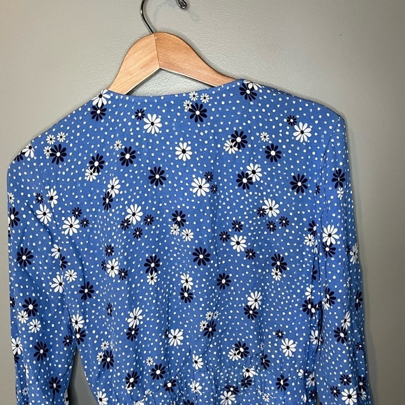 NWT Talbots Poet Sleeve Wrap Top Flowers & Dots - Picture 6 of 9